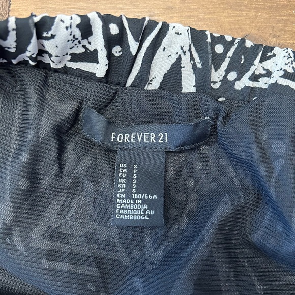 Forever 21 Slit Maxi Skirt - Picture 4 of 4